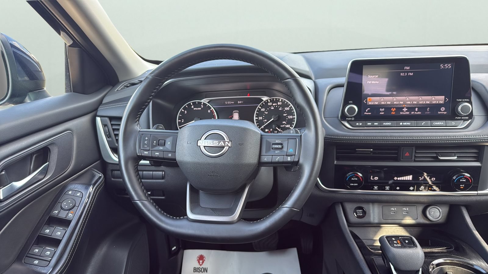 Used 2025 Nissan Rogue SV FWD image 12