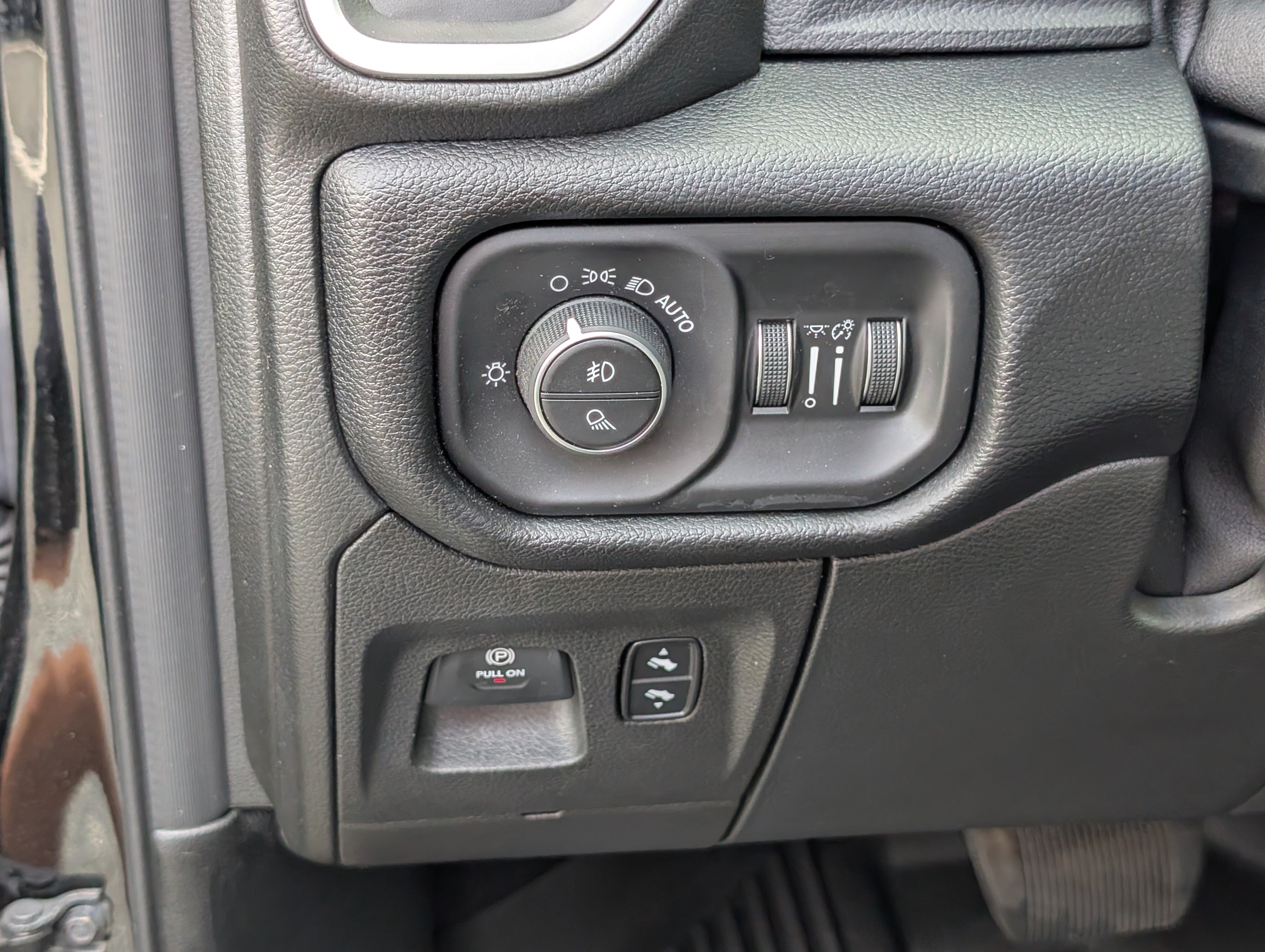 Used 2019 RAM 1500 Big Horn AWD/4WD image 23
