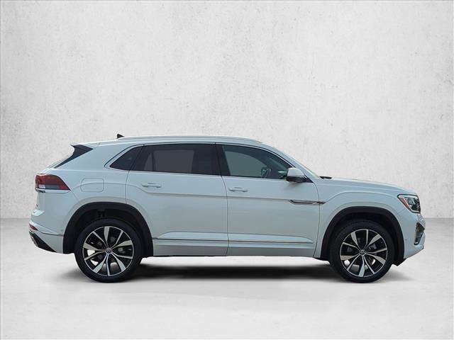 Used 2025 Volkswagen Atlas Cross Sport SEL Premium R-Line AWD/4WD image 4