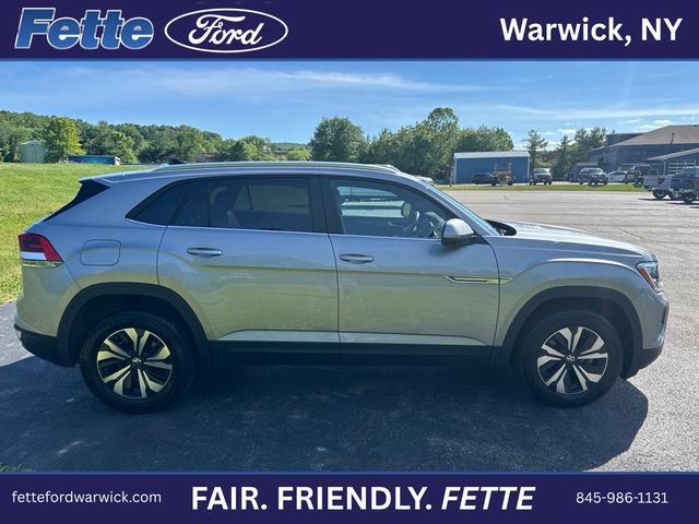 Used 2024 Volkswagen Atlas Cross Sport SE AWD/4WD image 6