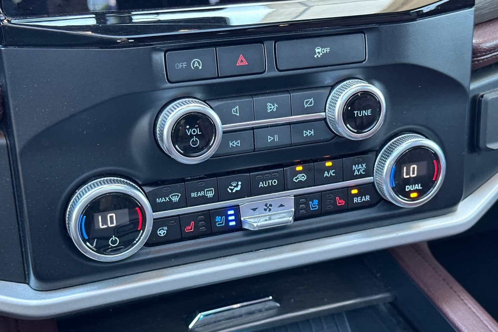 Certified 2024 Ford Expedition Max Limited image 23