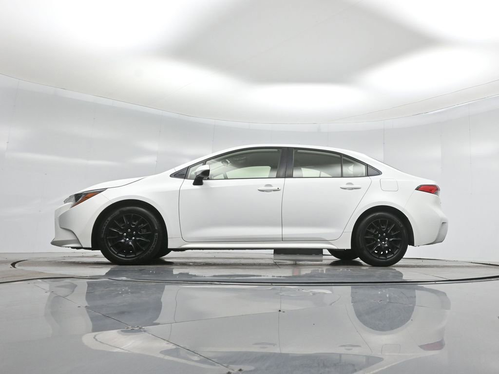 Used 2020 Toyota Corolla LE image 21