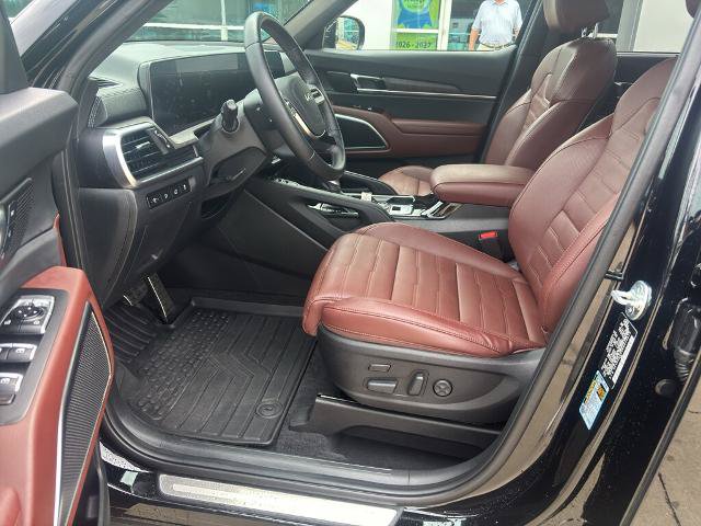 Used 2024 Kia Telluride SX Prestige w/ Towing Package AWD/4WD image 11
