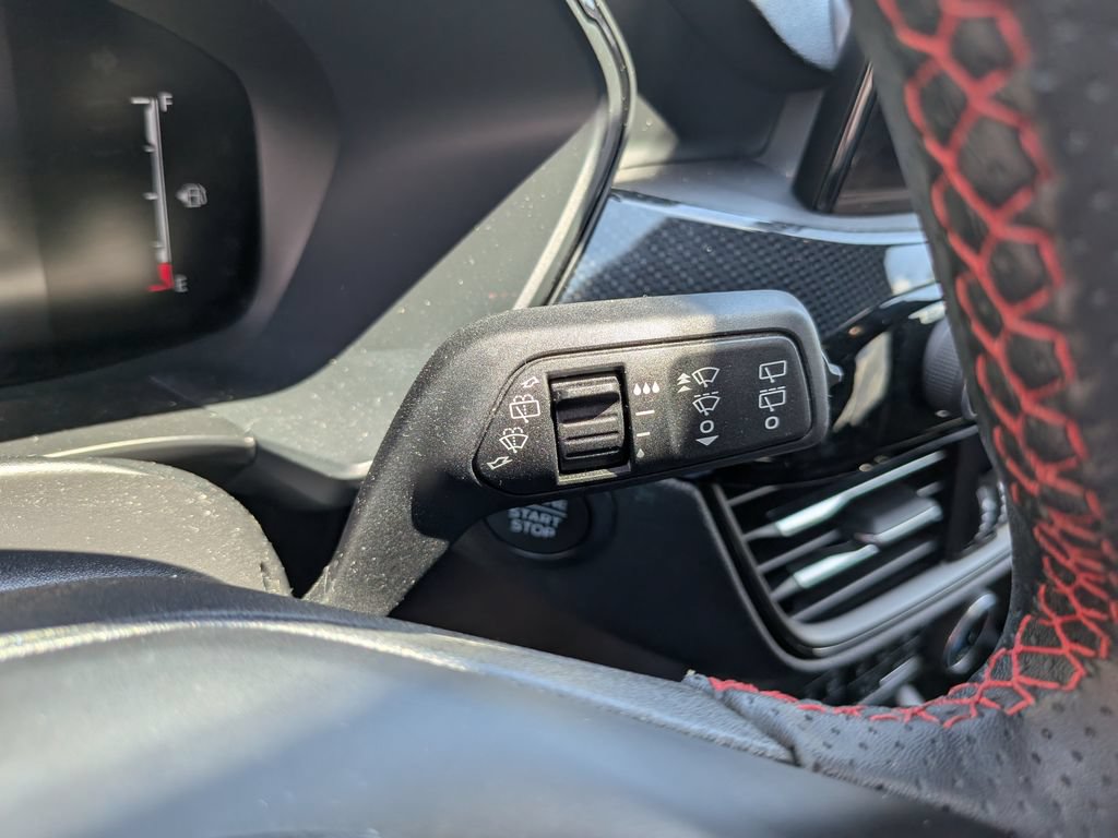 Certified 2025 Ford Escape ST-Line FWD image 30