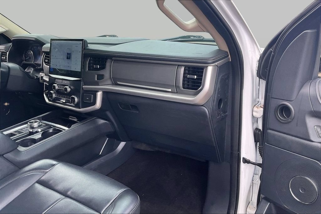 Certified 2022 Ford Expedition XLT RWD image 17