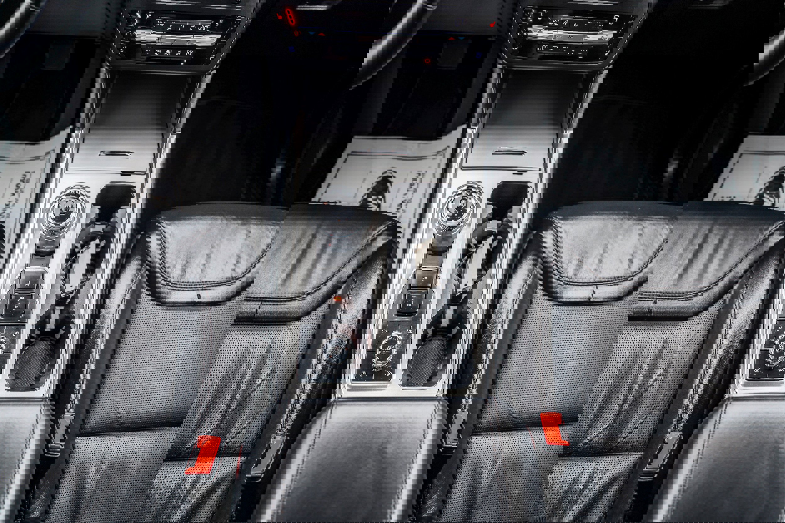 Certified 2020 Ford Explorer Platinum w/ Premium Technology Package image 19