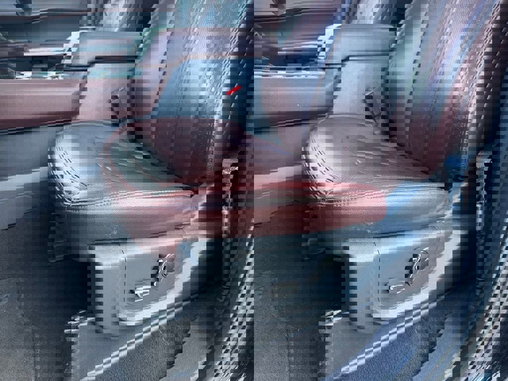 Certified 2024 Ford Expedition Limited image 25