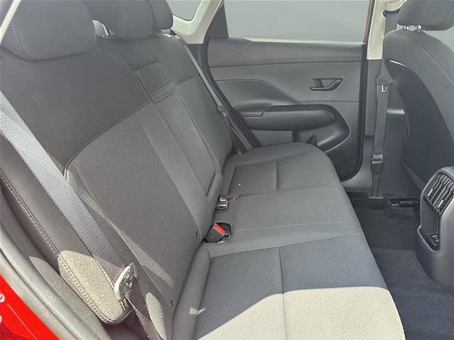 Used 2025 Hyundai Kona SEL AWD/4WD image 16