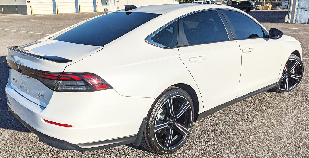 Used 2024 Honda Accord Sport image 3