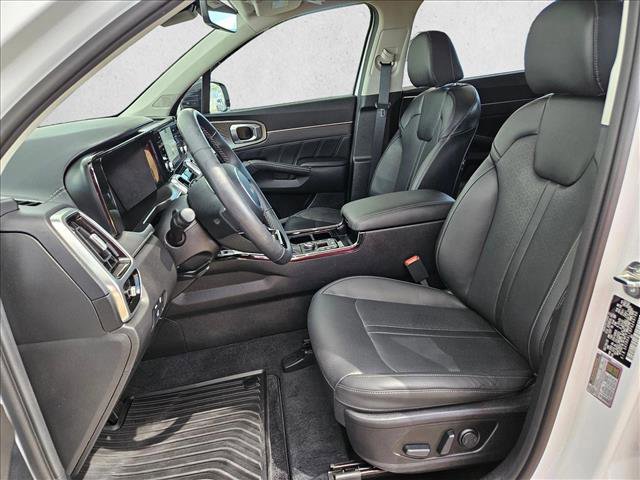 Used 2023 Kia Sorento SX image 17