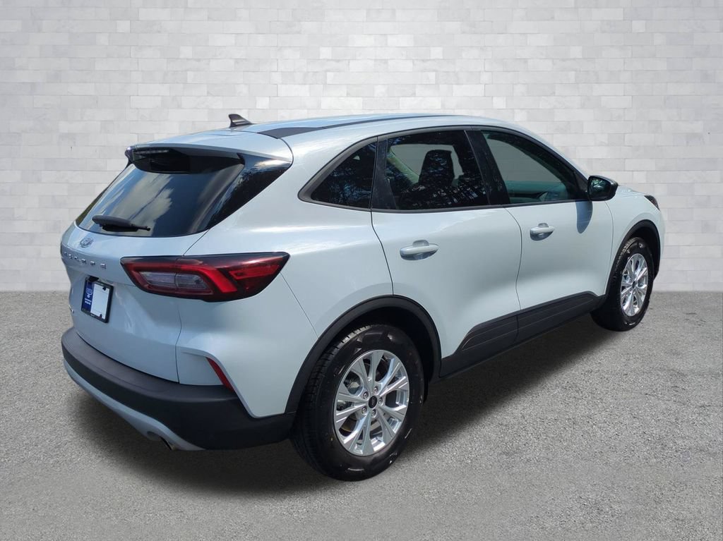 Certified 2025 Ford Escape Active FWD image 5