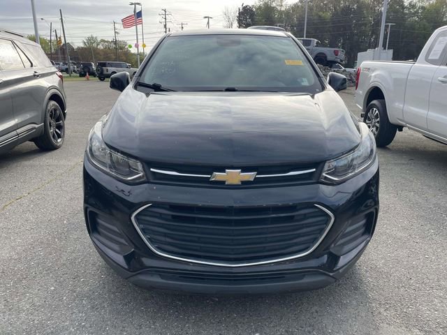Used 2020 Chevrolet Trax LS image 2