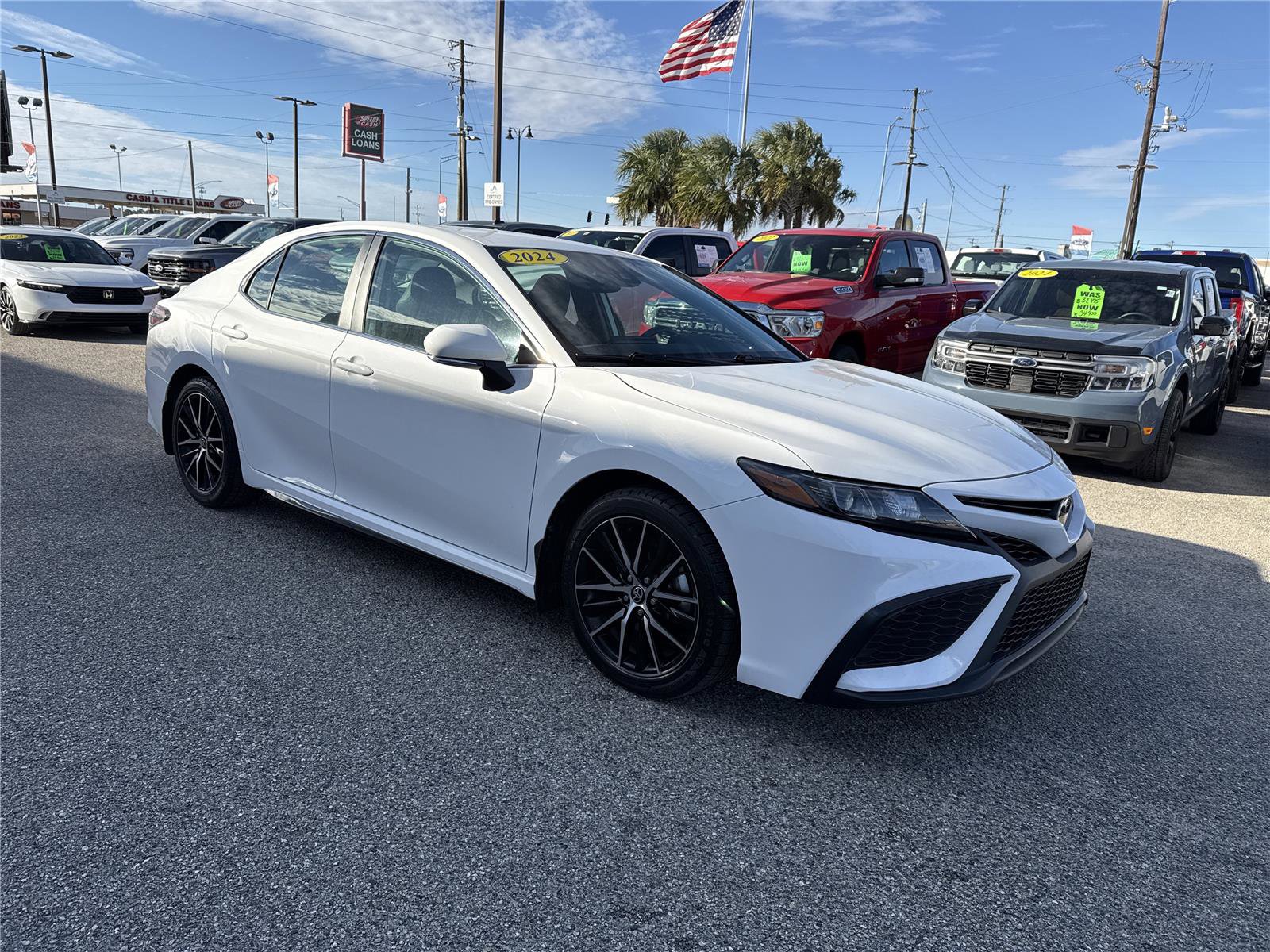 Used 2024 Toyota Camry SE image 43