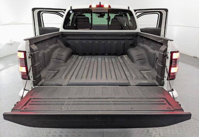 Used 2025 Nissan Frontier PRO-4X AWD/4WD image 7
