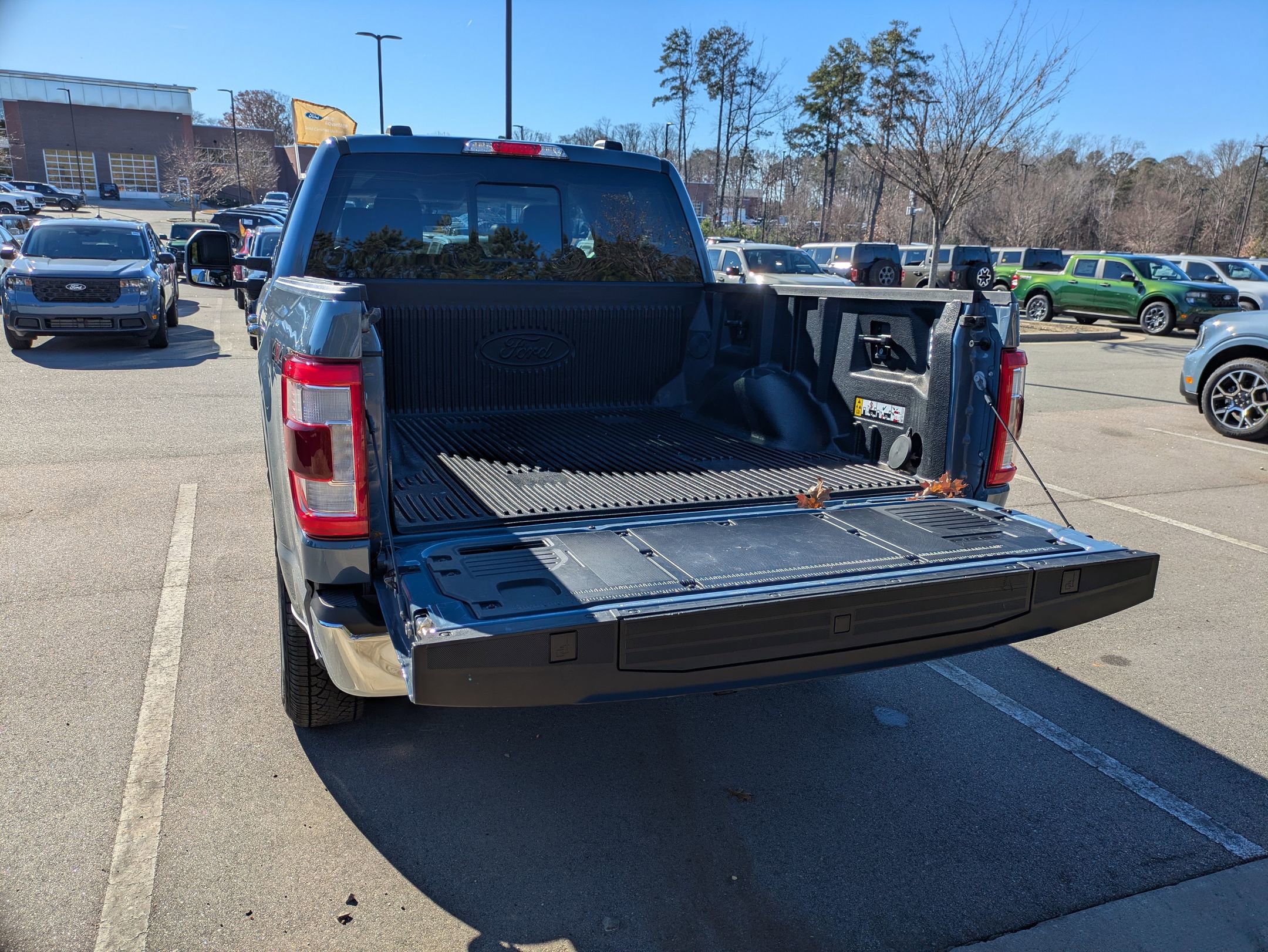 Certified 2023 Ford F150 Lariat w/ Equipment Group 502A High image 36