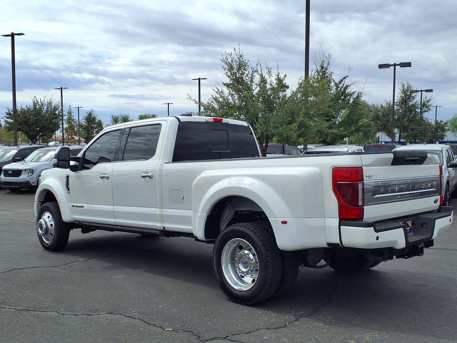 Certified 2022 Ford F450 Platinum w/ FX4 Off-Road Package AWD/4WD image 4