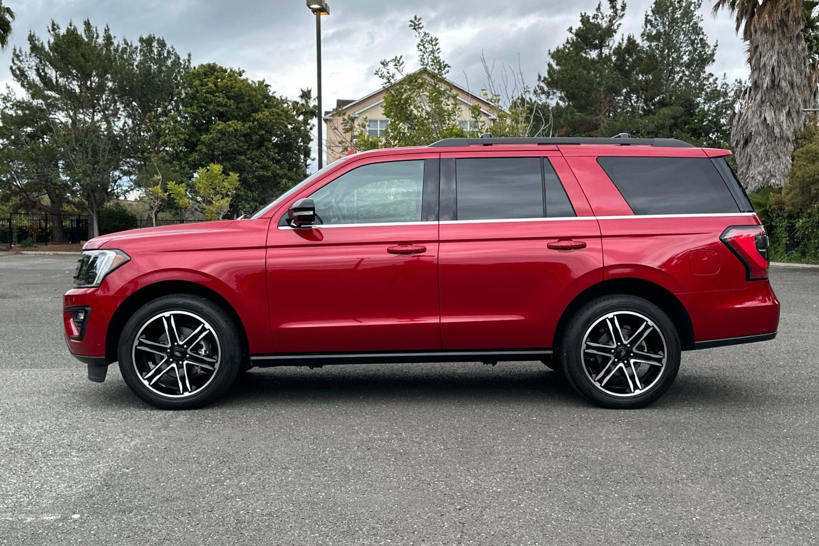 Certified 2020 Ford Expedition Limited w/ Equipment Group 303A AWD/4WD image 7