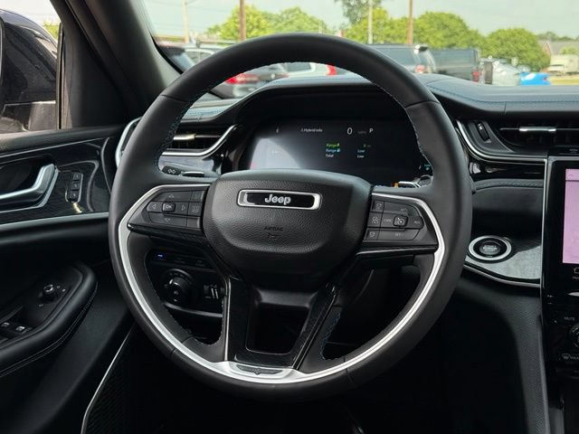 Used 2022 Jeep Grand Cherokee Trailhawk w/ Luxury Tech Group III AWD/4WD image 7