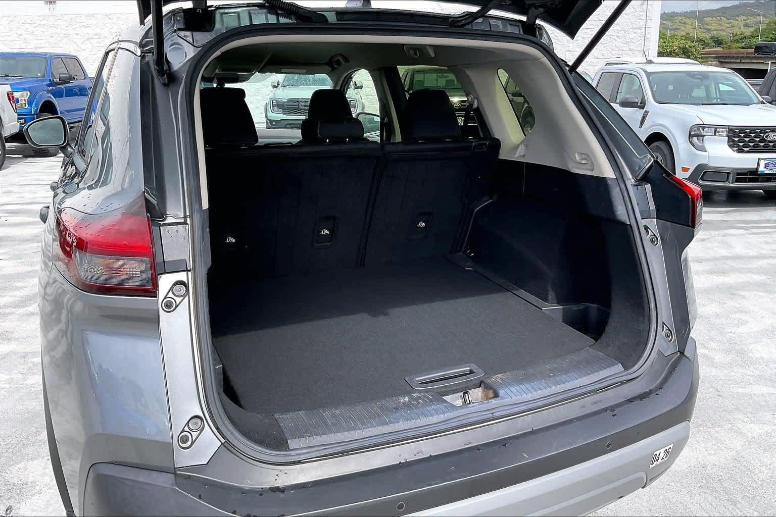 Used 2023 Nissan Rogue S FWD image 18