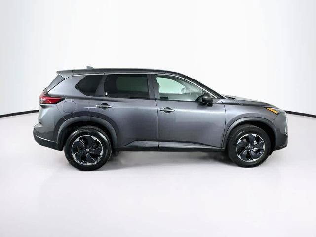 Used 2024 Nissan Rogue SV AWD/4WD image 26
