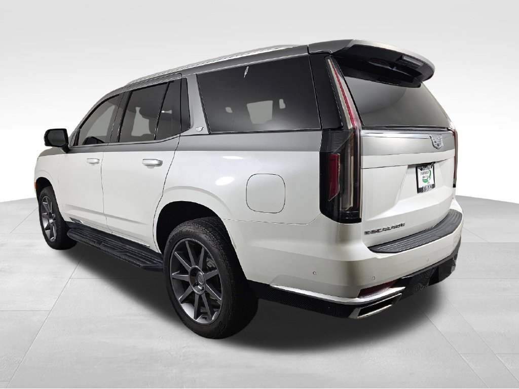 Used 2023 Cadillac Escalade Premium Luxury w/ LPO, Radiant Package AWD/4WD image 5