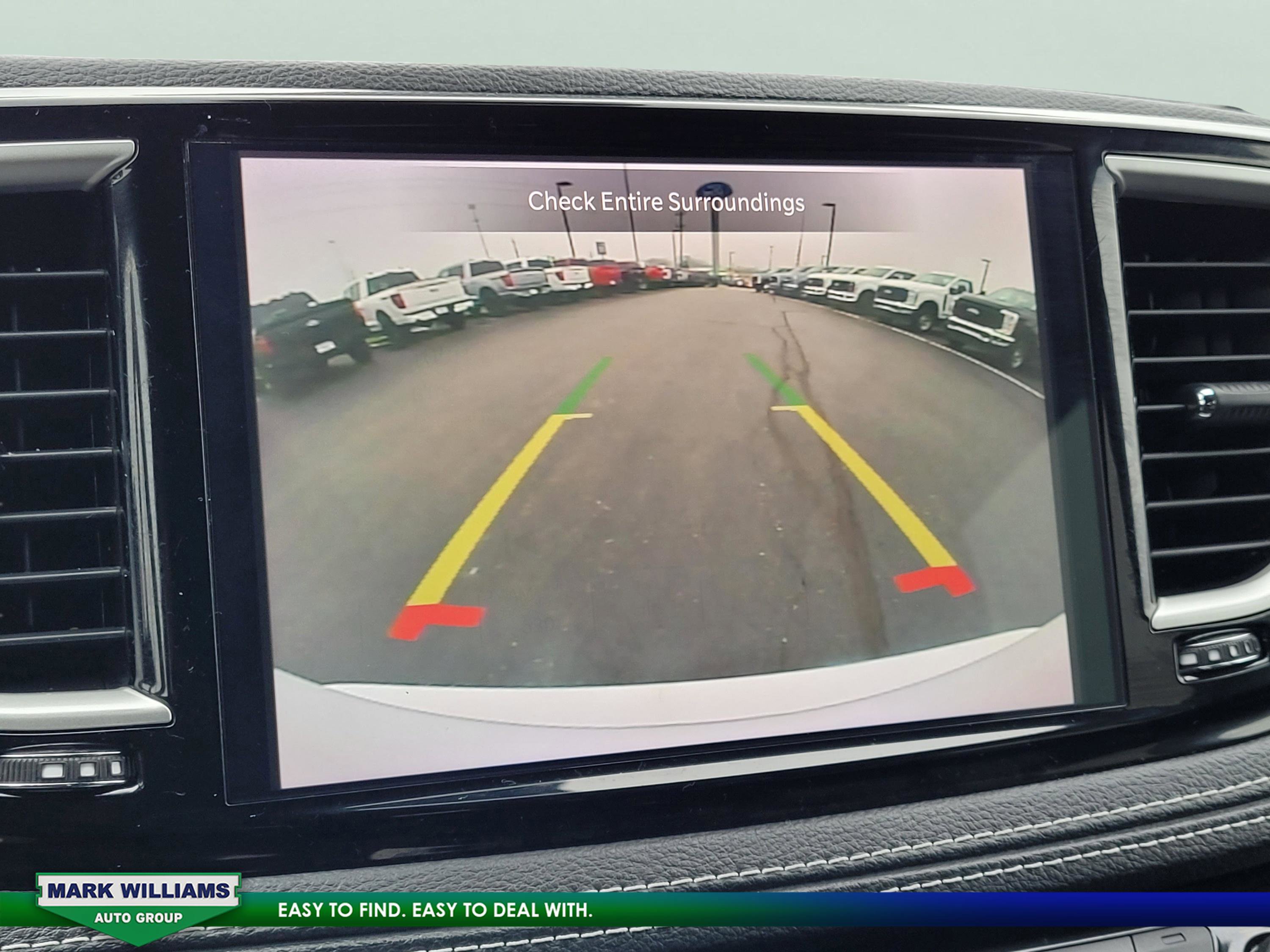 Used 2023 Chrysler Pacifica Touring-L w/ S Appearance Package image 23