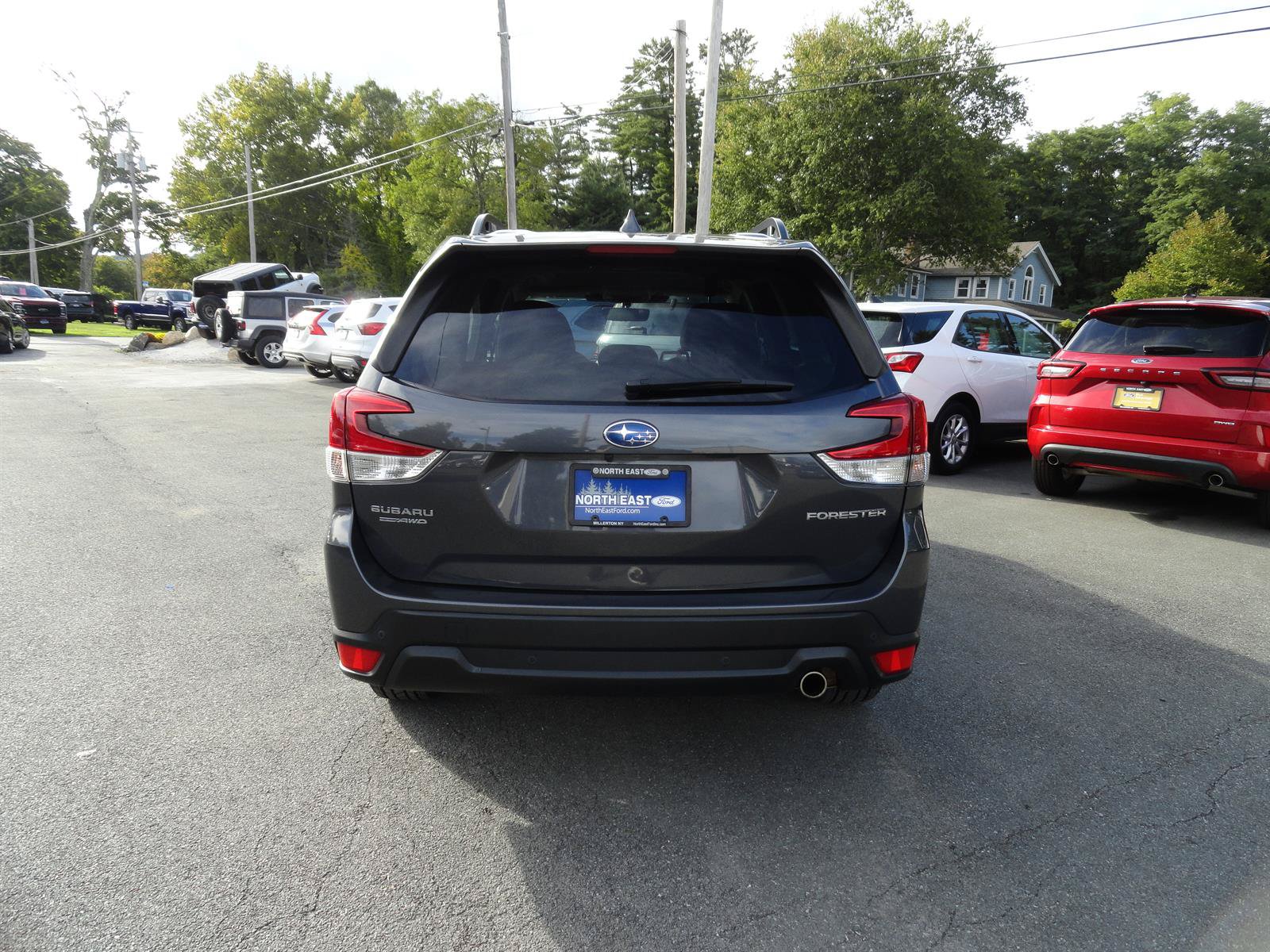 Used 2023 Subaru Forester Limited AWD/4WD image 6