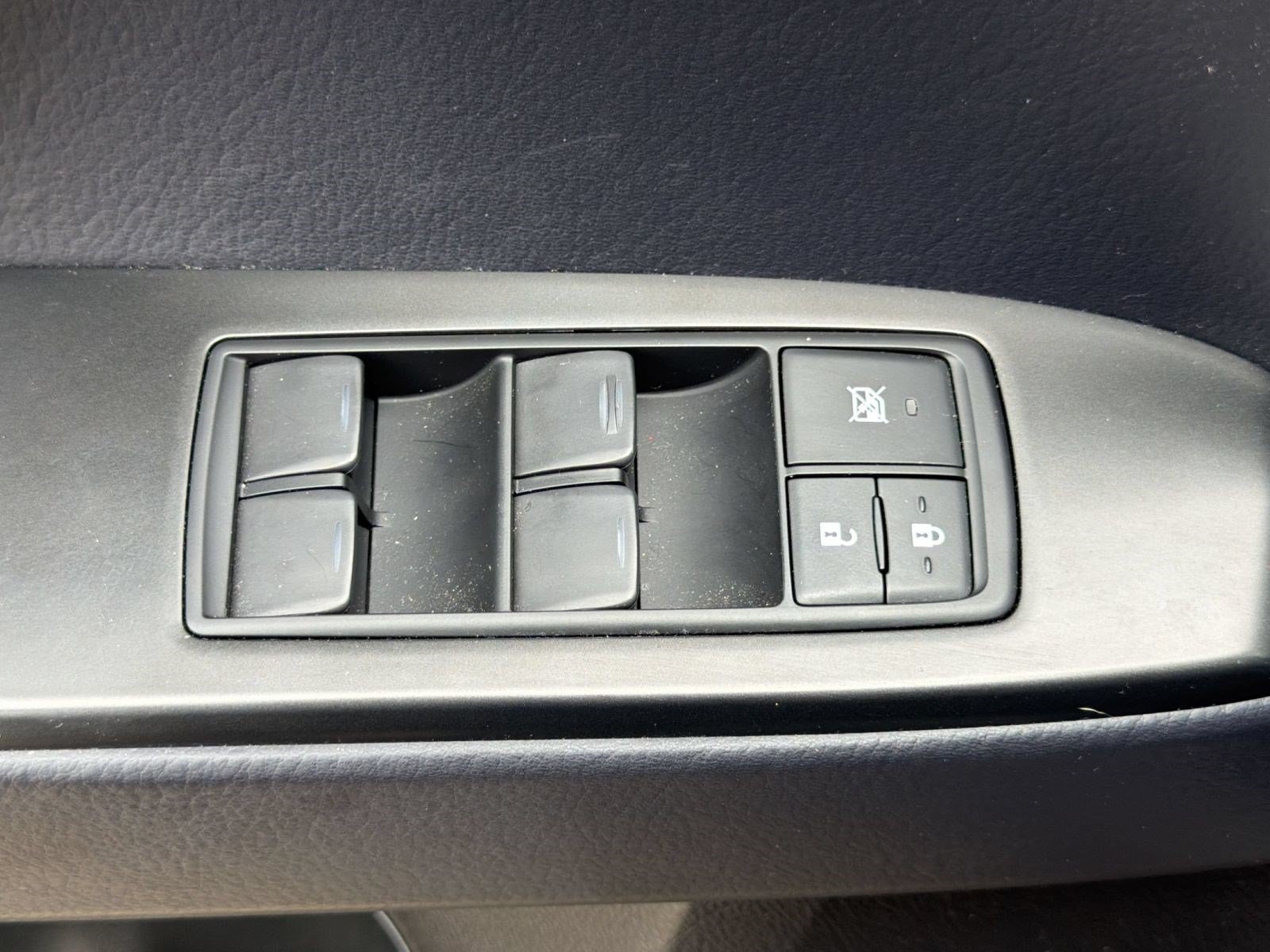 Used 2023 Lexus GX 460 w/ Black Line Special Edition AWD/4WD image 12