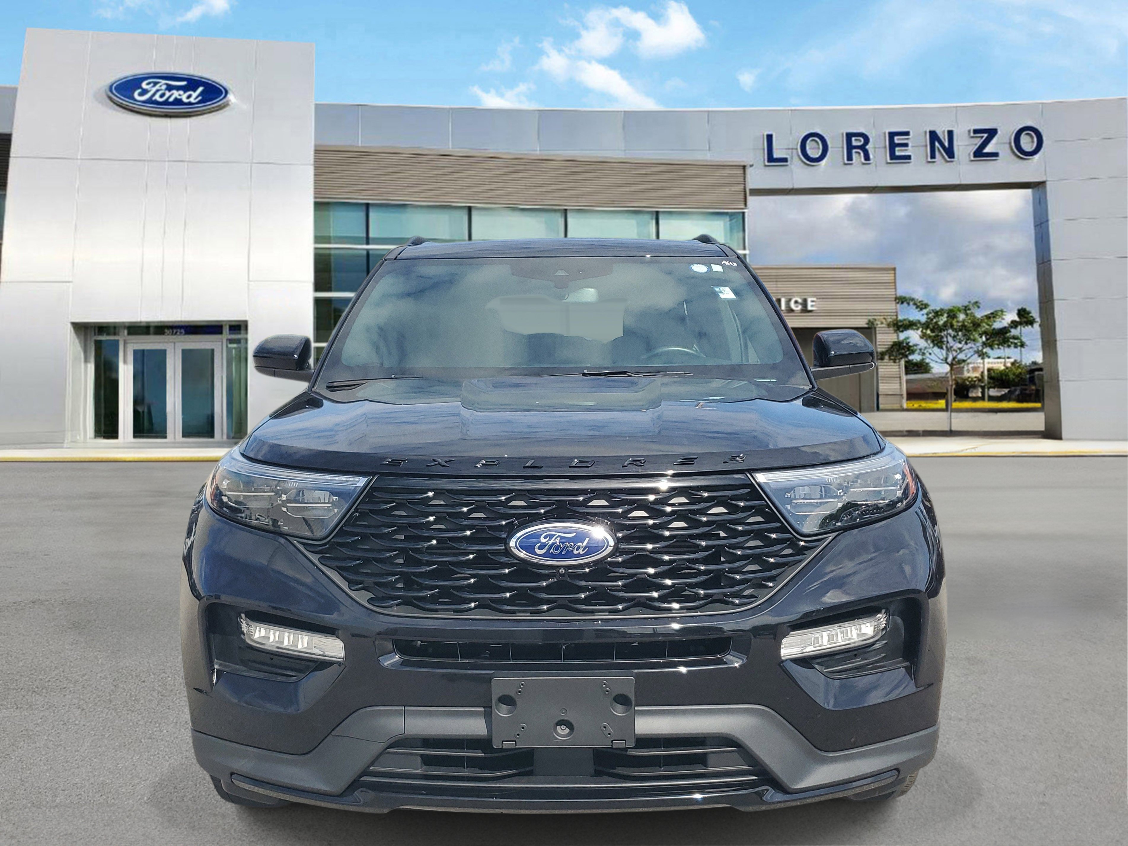 Certified 2023 Ford Explorer ST-Line w/ Class IV Trailer Tow Package RWD image 2