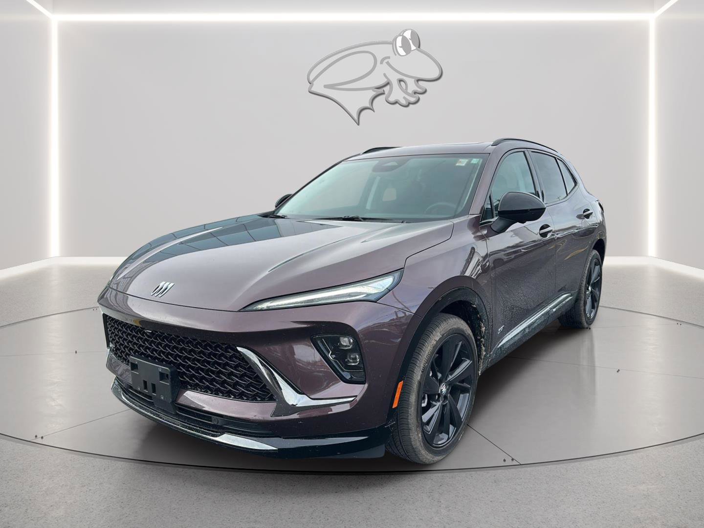 Used 2024 Buick Envision Sport Touring image 2