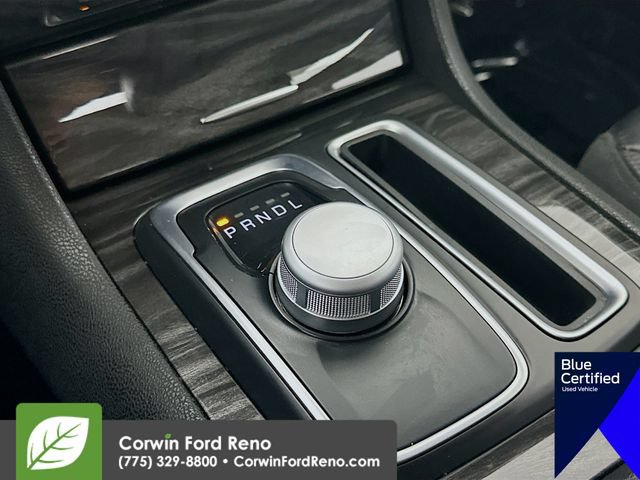 Used 2022 Chrysler 300 Touring L AWD/4WD image 19