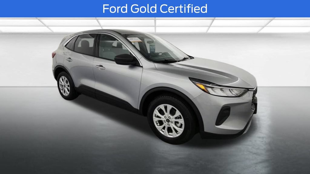 Certified 2024 Ford Escape Active FWD image 2