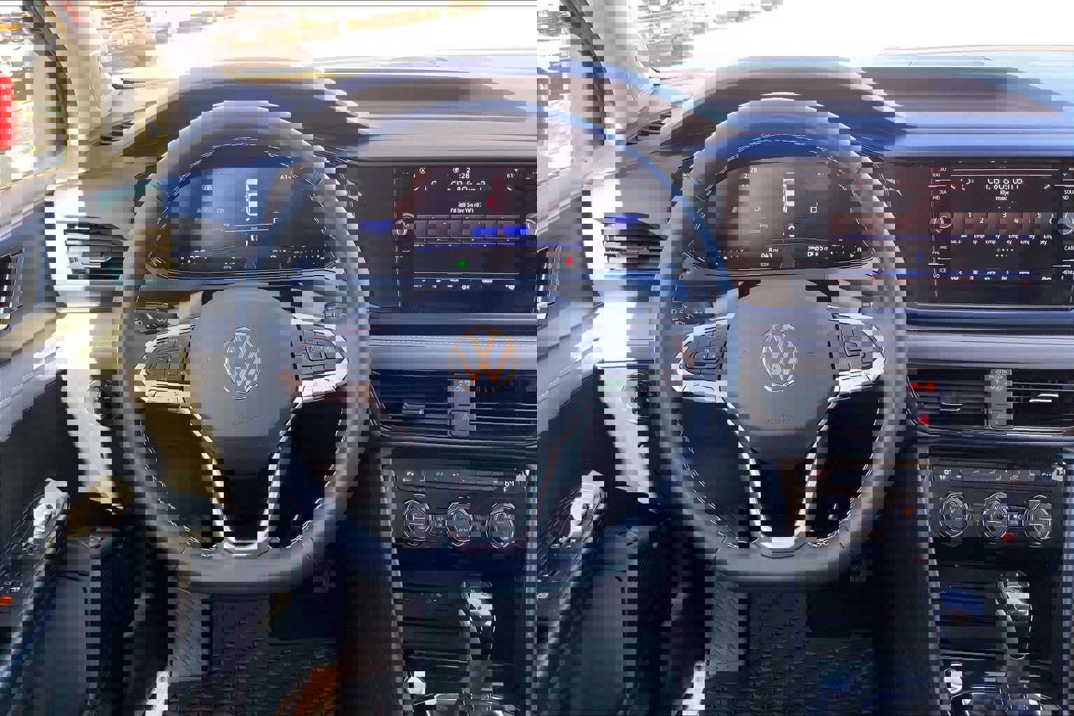 Used 2024 Volkswagen Taos SE w/ Black Wheel Package image 6