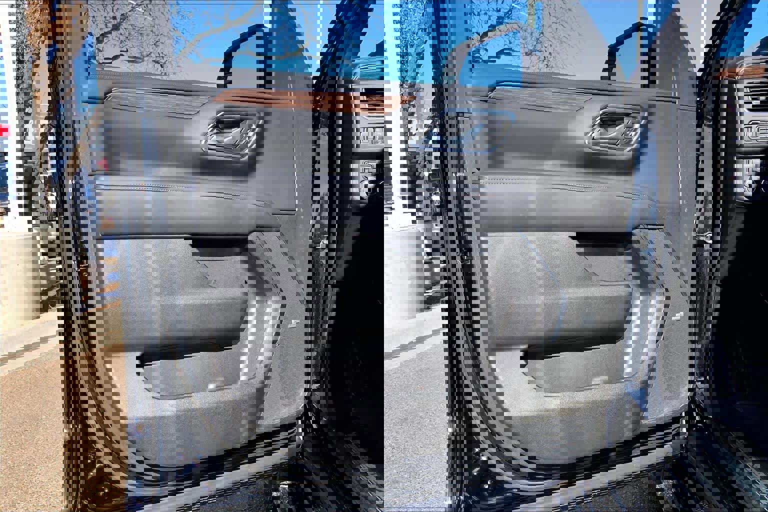 Used 2021 Chevrolet Tahoe High Country image 22