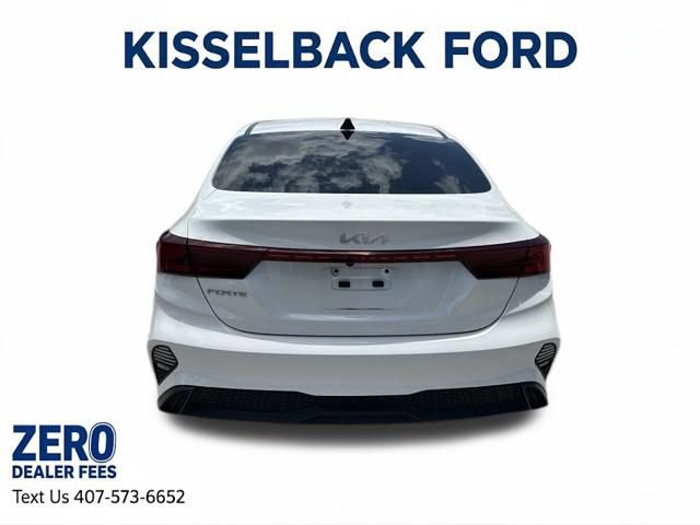 Used 2023 Kia Forte LXS w/ LXS Technology Package FWD image 5