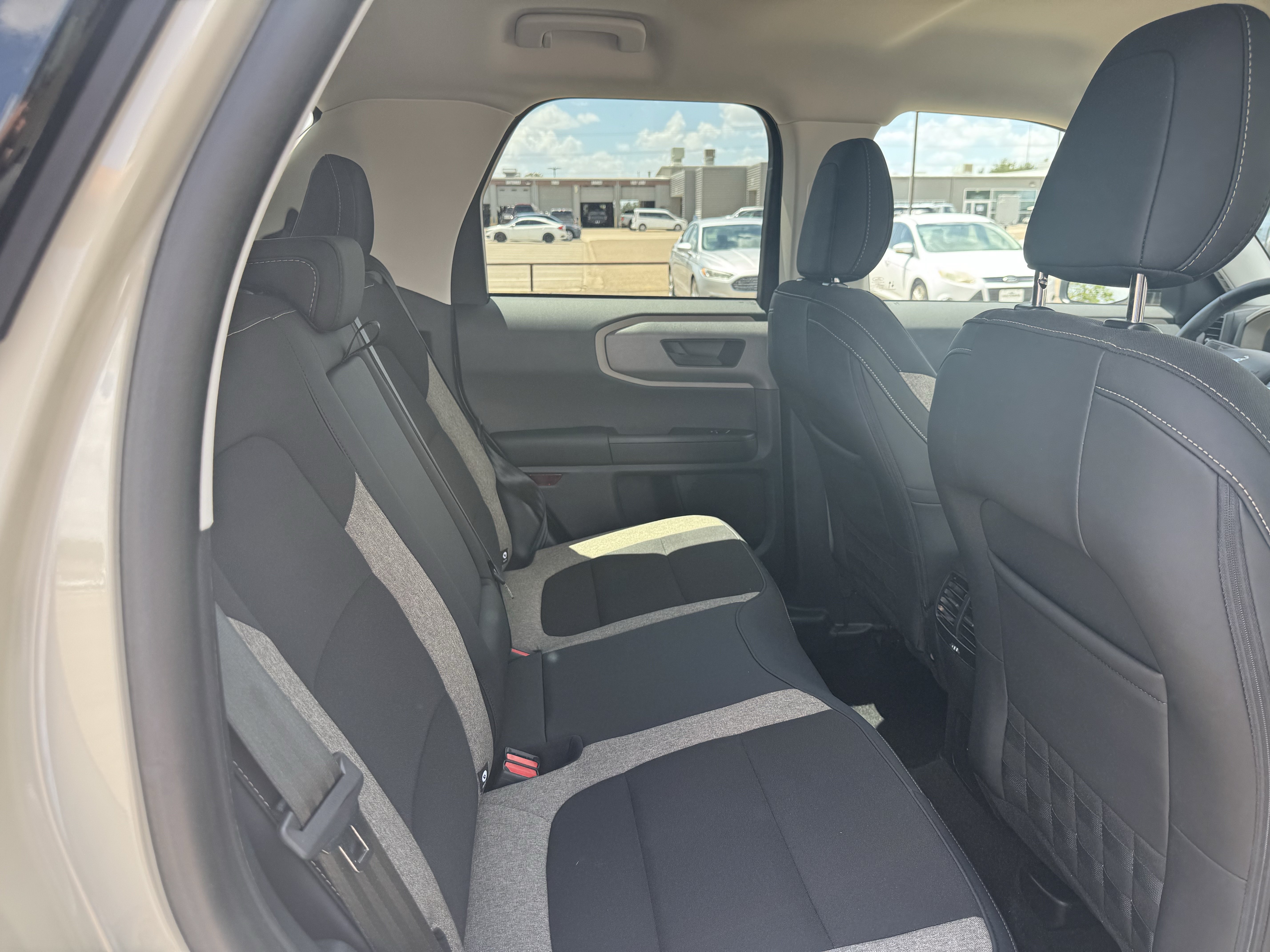 Certified 2024 Ford Bronco Sport Outer Banks w/ Tech Package AWD/4WD image 30
