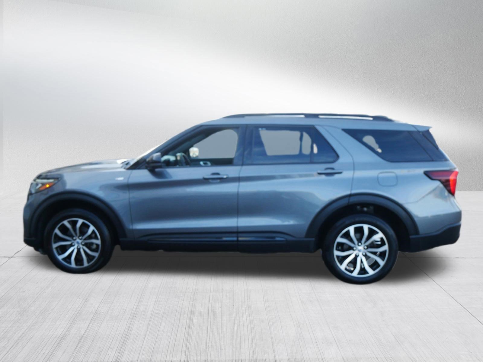 Certified 2025 Ford Explorer ST-Line video 2