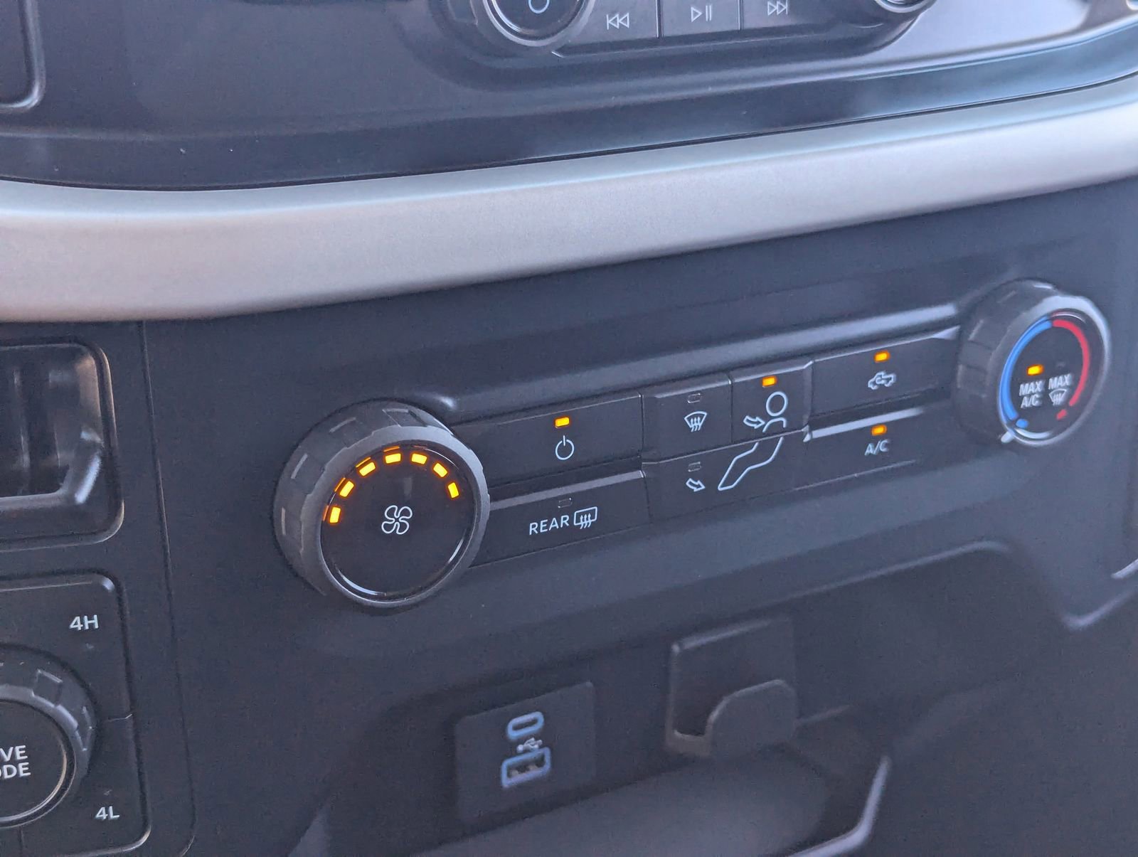 Certified 2023 Ford F150 XLT image 25