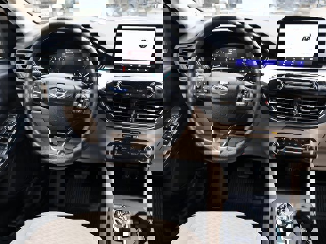 Certified 2020 Ford Escape SE image 11