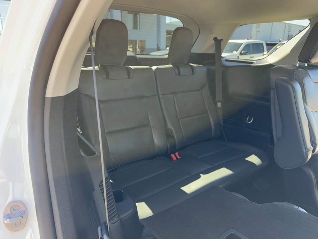 Certified 2025 Ford Explorer Active w/ Active Comfort Package image 16