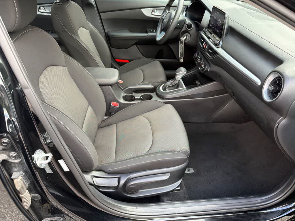 Used 2023 Kia Forte LXS FWD image 12