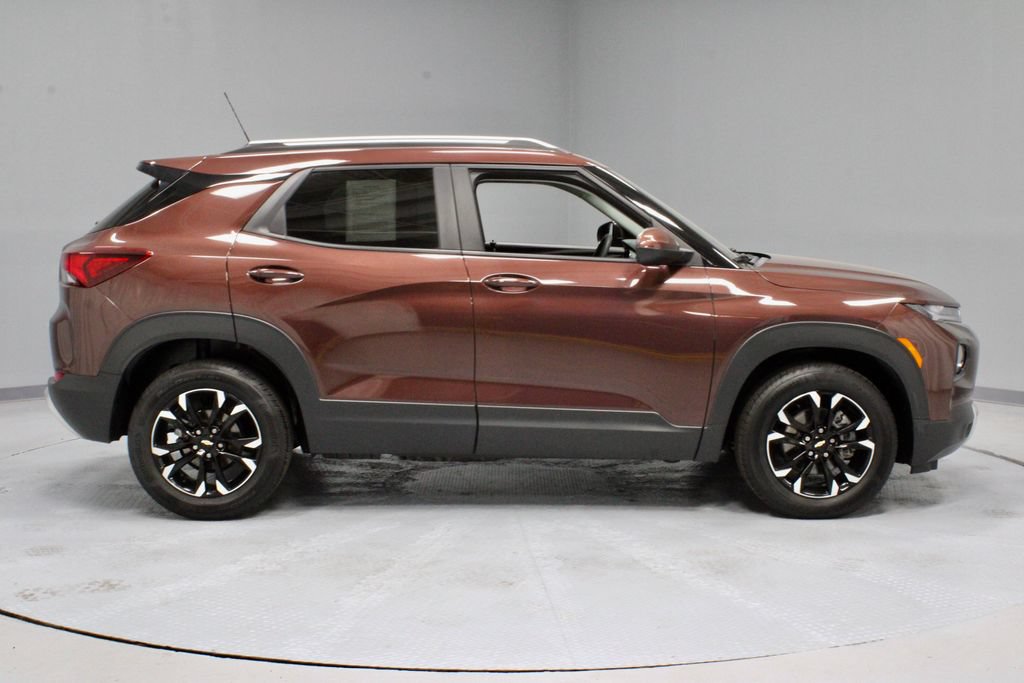 Used 2023 Chevrolet TrailBlazer LT FWD image 12