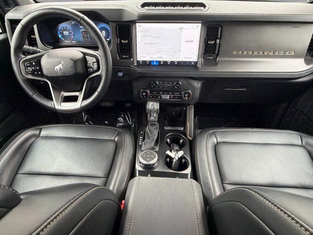 Certified 2025 Ford Bronco Badlands AWD/4WD image 3