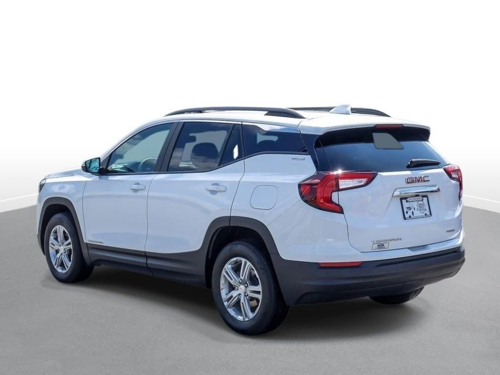 Used 2024 GMC Terrain SLE w/ Driver Convenience Package AWD/4WD image 3