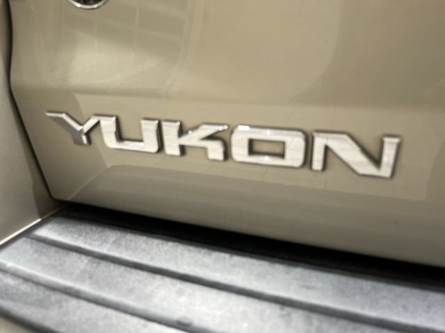 Used 2017 GMC Yukon SLT AWD/4WD image 29