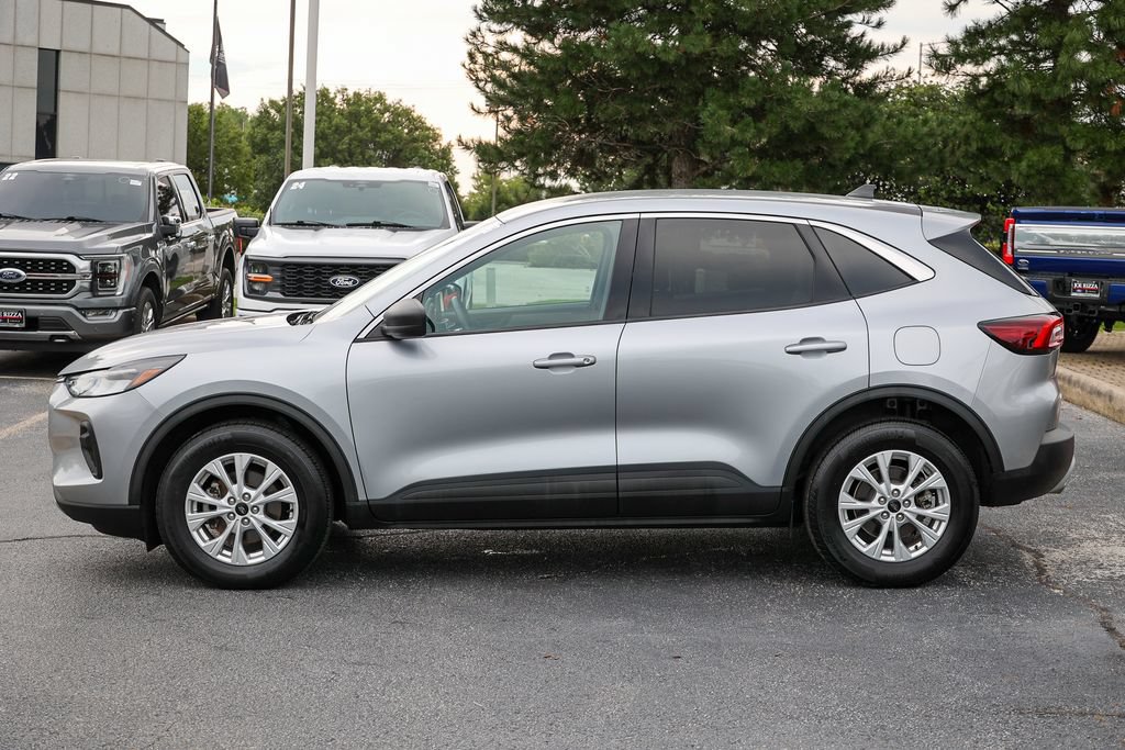 Certified 2023 Ford Escape Active AWD/4WD image 29