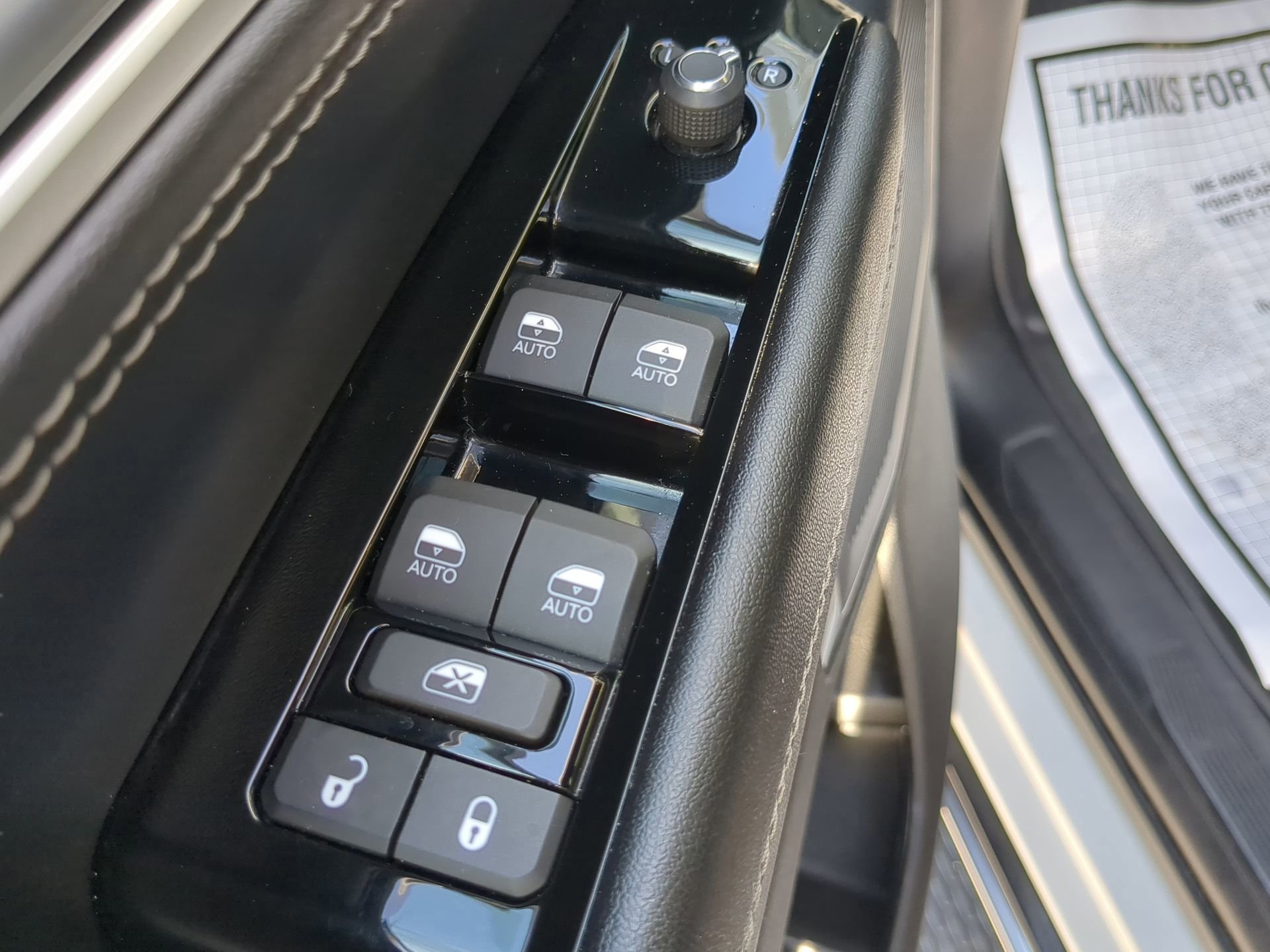 Used 2023 Jeep Wagoneer L Series III w/ Preferred Equipment Group image 47