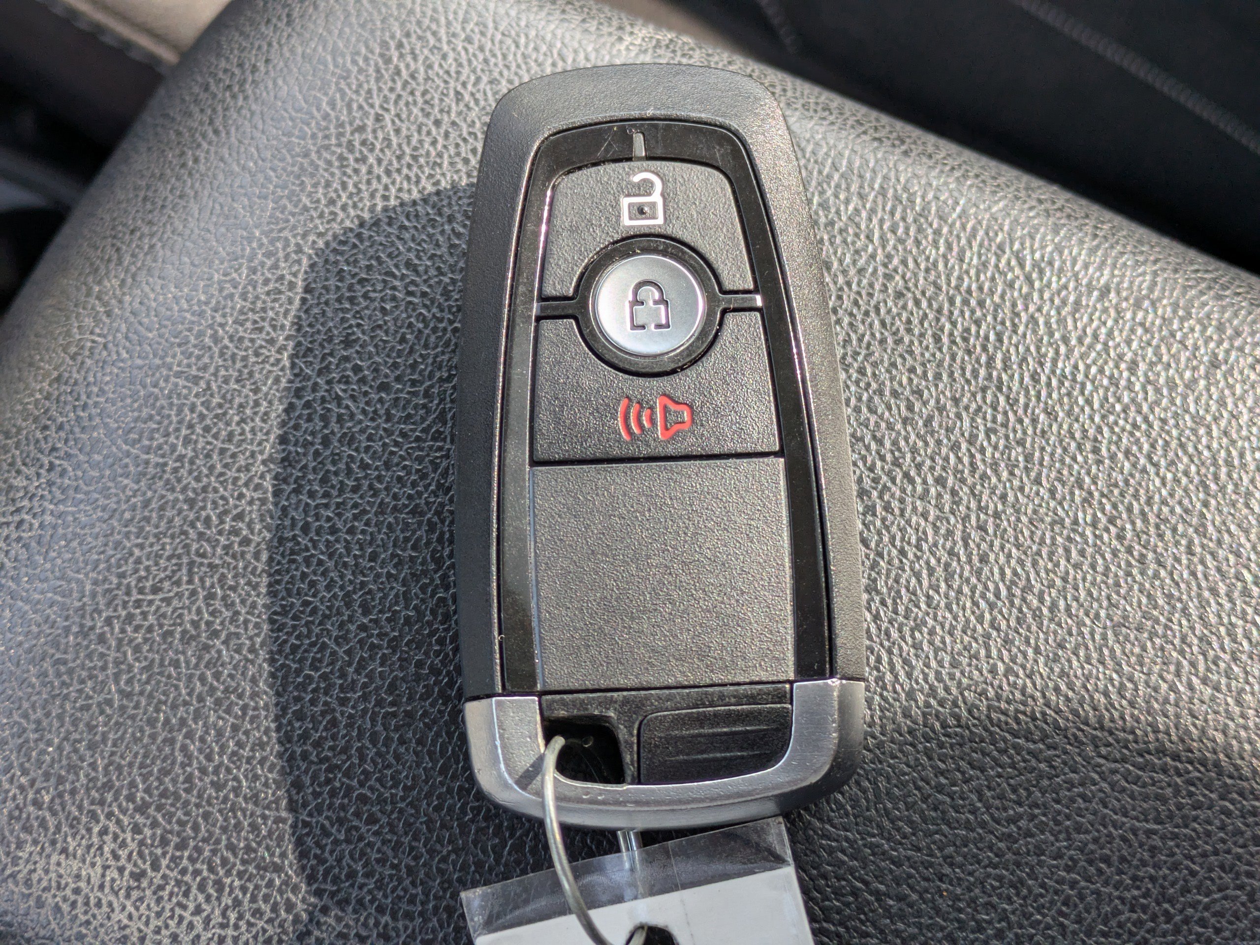 Certified 2019 Ford EcoSport SE w/ SE Convenience Package image 31