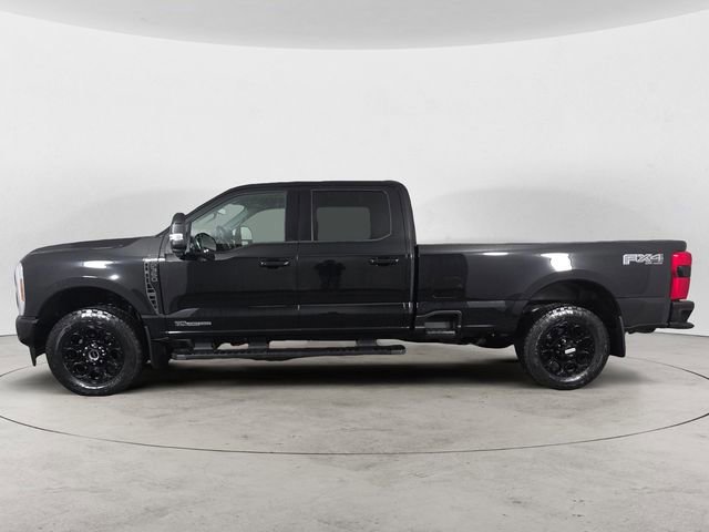 Certified 2025 Ford F350 Lariat w/ Black Appearance Package image 6