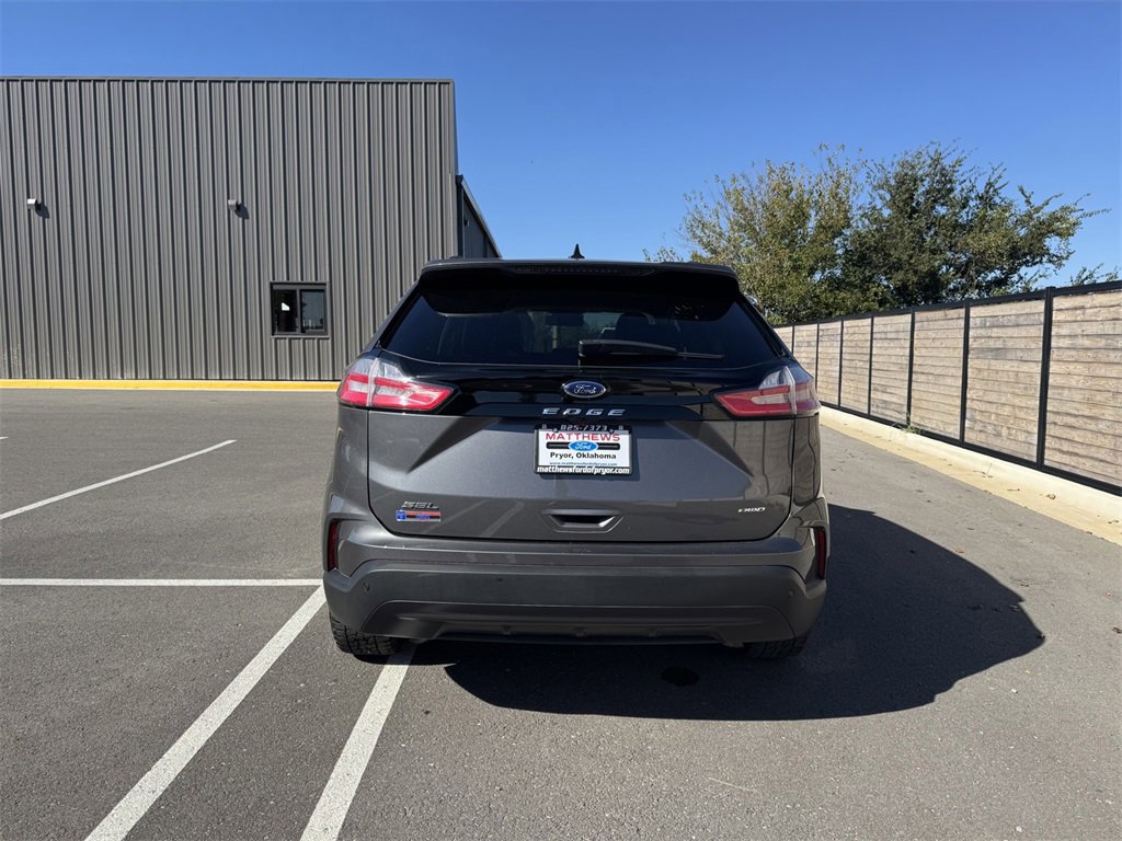 Certified 2022 Ford Edge SEL w/ Sport Appearance Package image 4
